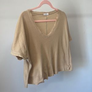 Mod Ref cropped textured tee. Size Medium.